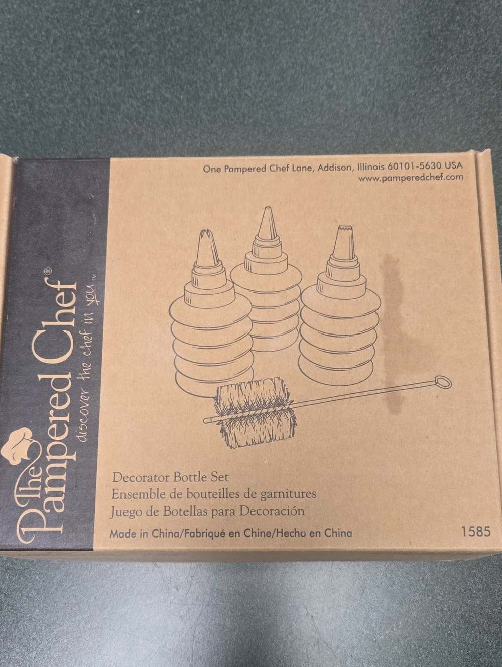 The Pampered Chef Decorator Bottle Set - Brown Kraft Box